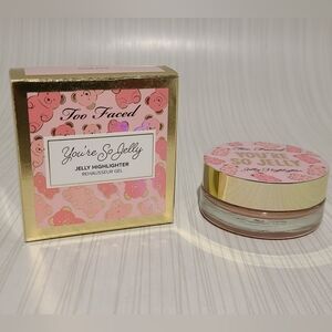 Too Faced You're So Jelly Highlighter Rose Pink Highlighter